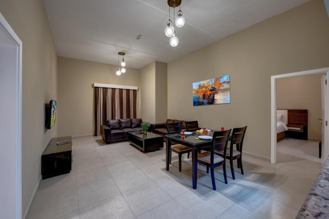 City Stay Residences - Serviced Apartments Dip ดูไบ ภายนอก รูปภาพ