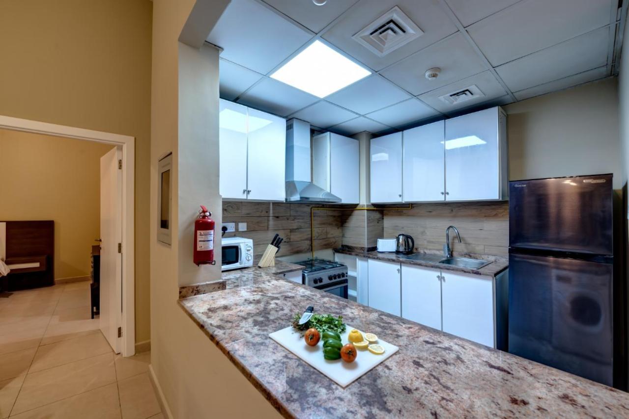 City Stay Residences - Serviced Apartments Dip ดูไบ ภายนอก รูปภาพ