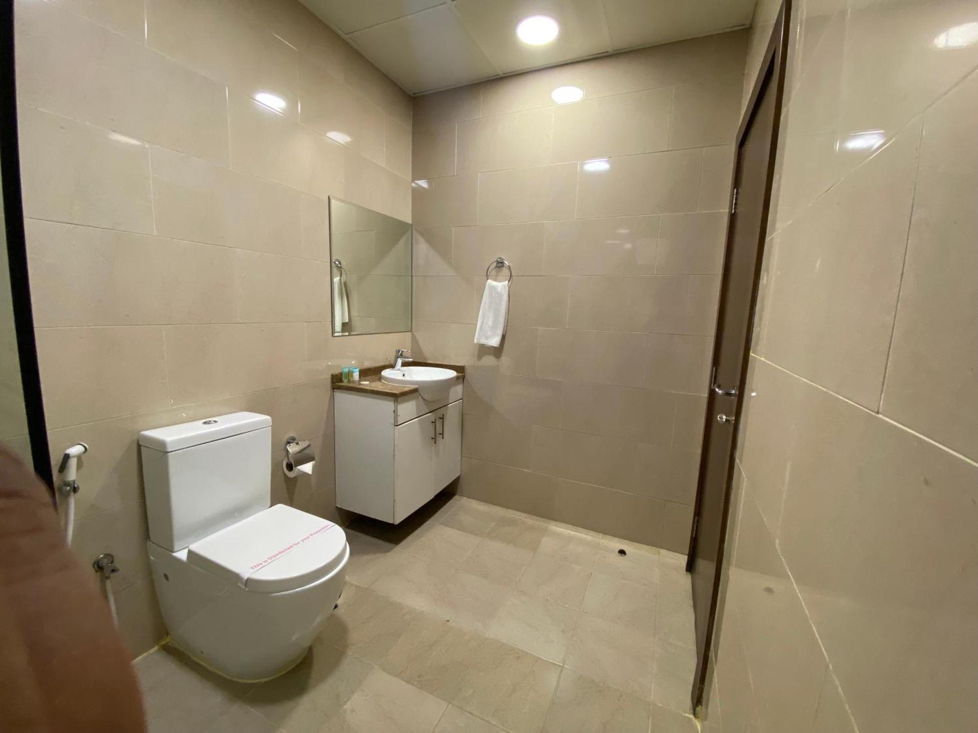 City Stay Residences - Serviced Apartments Dip ดูไบ ภายนอก รูปภาพ