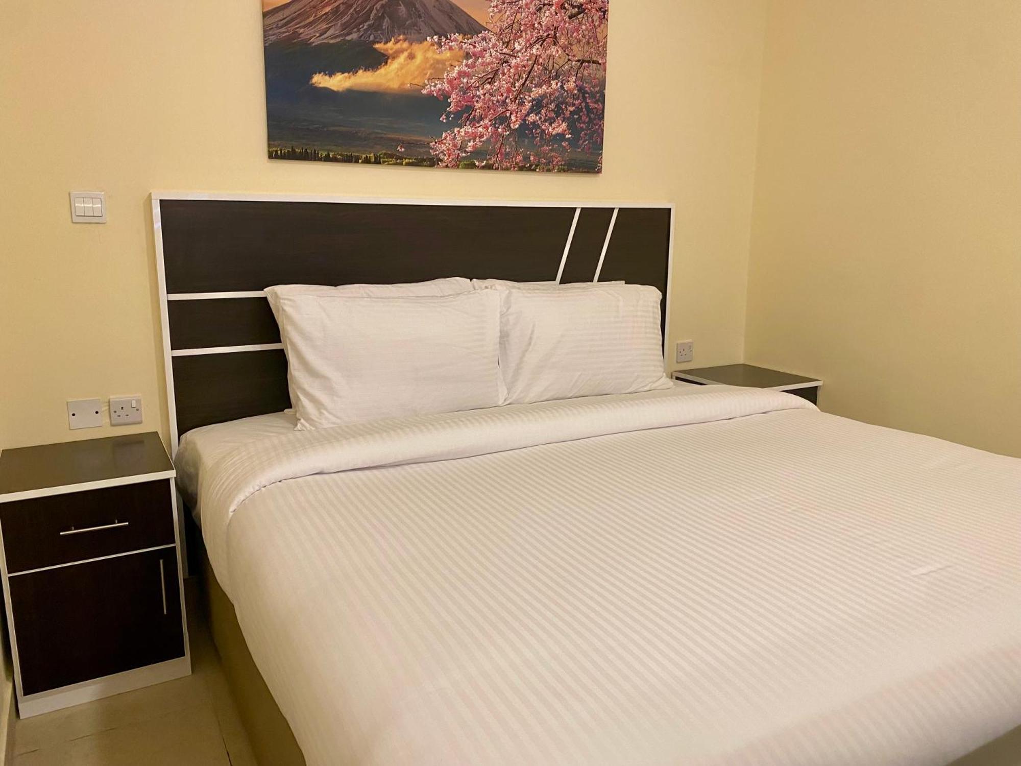 City Stay Residences - Serviced Apartments Dip ดูไบ ภายนอก รูปภาพ