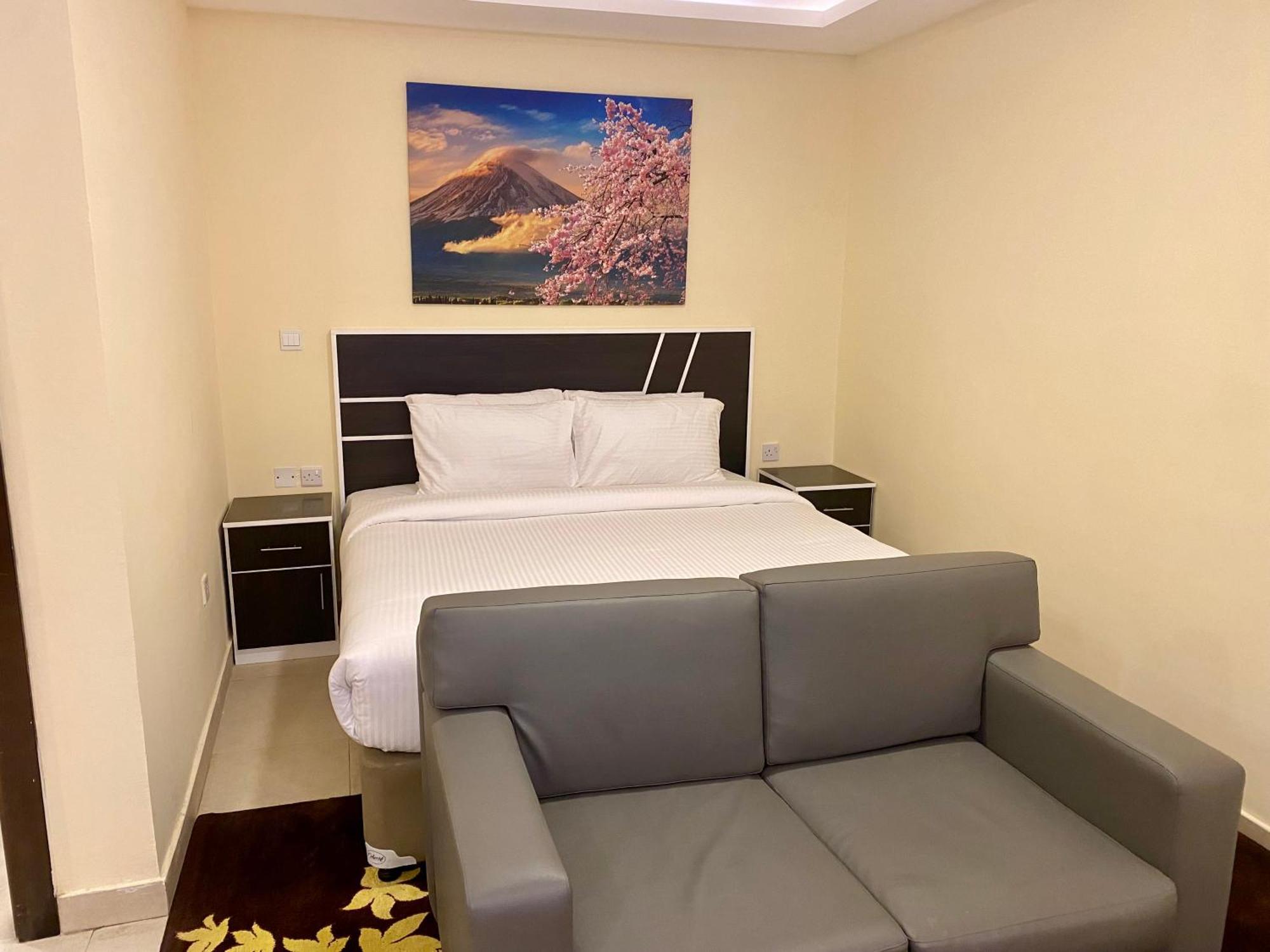City Stay Residences - Serviced Apartments Dip ดูไบ ภายนอก รูปภาพ